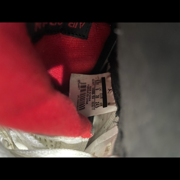 Jordan 5 White Metallic - Picture 5 of 6